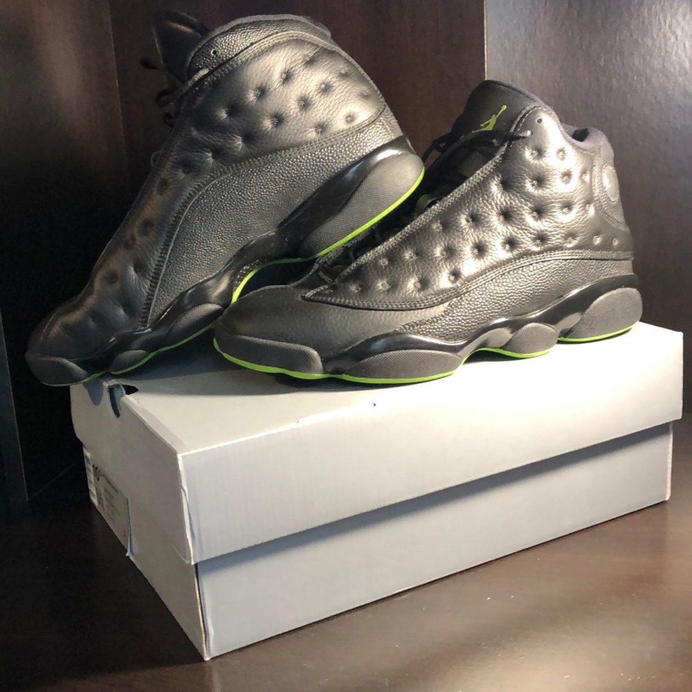 Air Jordan 13 Altitude. Men 10.5 Sneaker